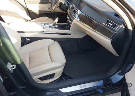 2011 BMW 740Li из США, поврежденный, VIN WBAKB4C57BC574935